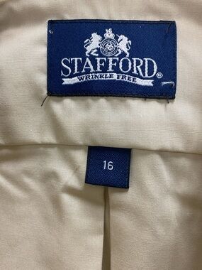 Stafford Cream Short-Sleeve Dress Shirt